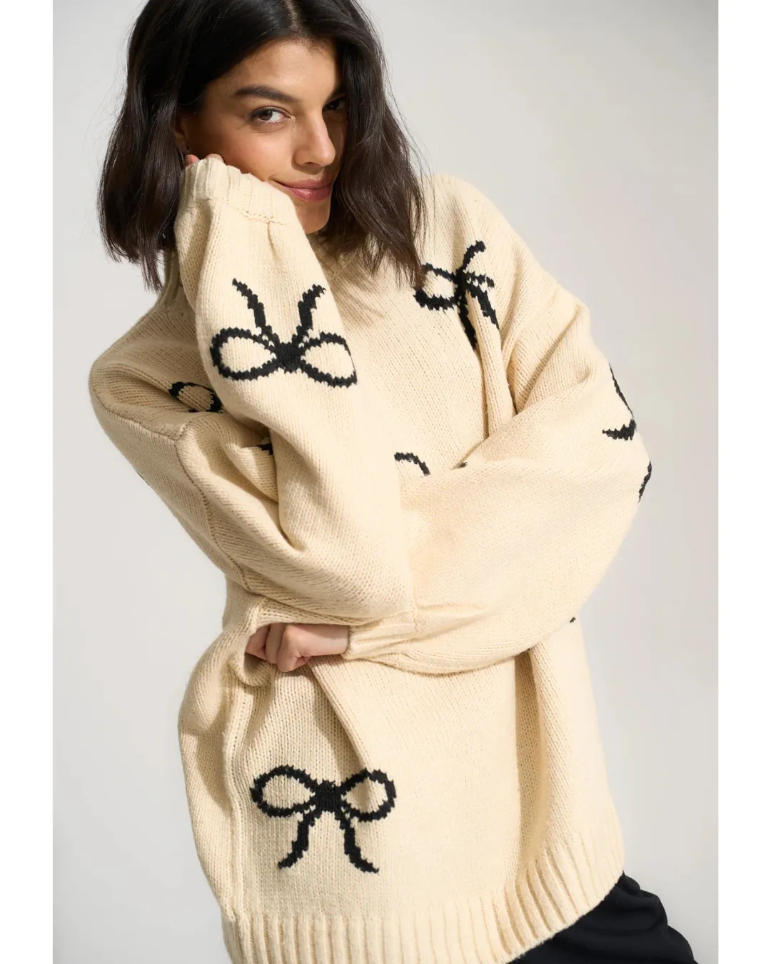 Bellamy Knit Pullover Creme Bow