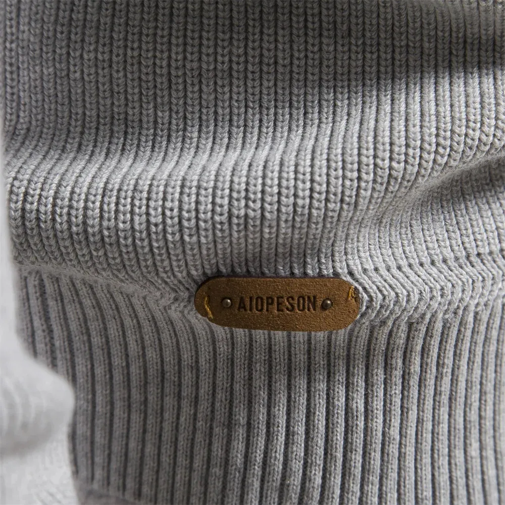 High-collar autumn/winter sweater