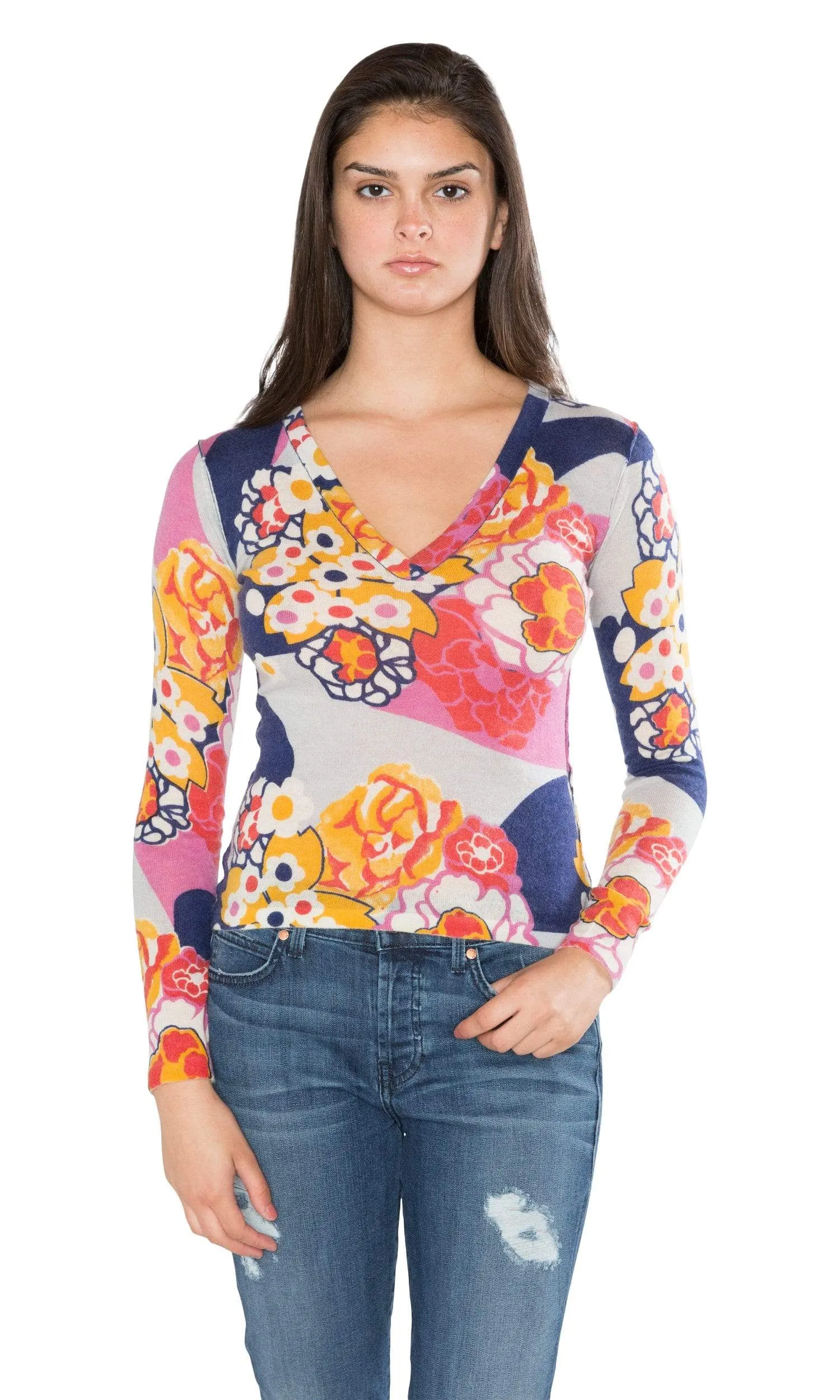 Knitwit Oriental Flowers V Neck Light Cashmere