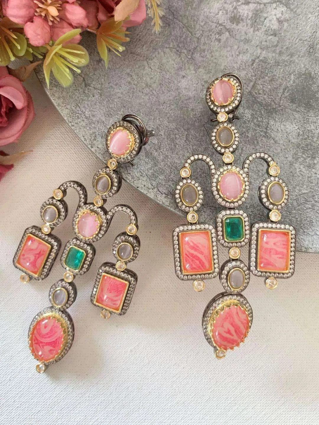 Nikita Dutta In Victorian Emerald Diamond Earring