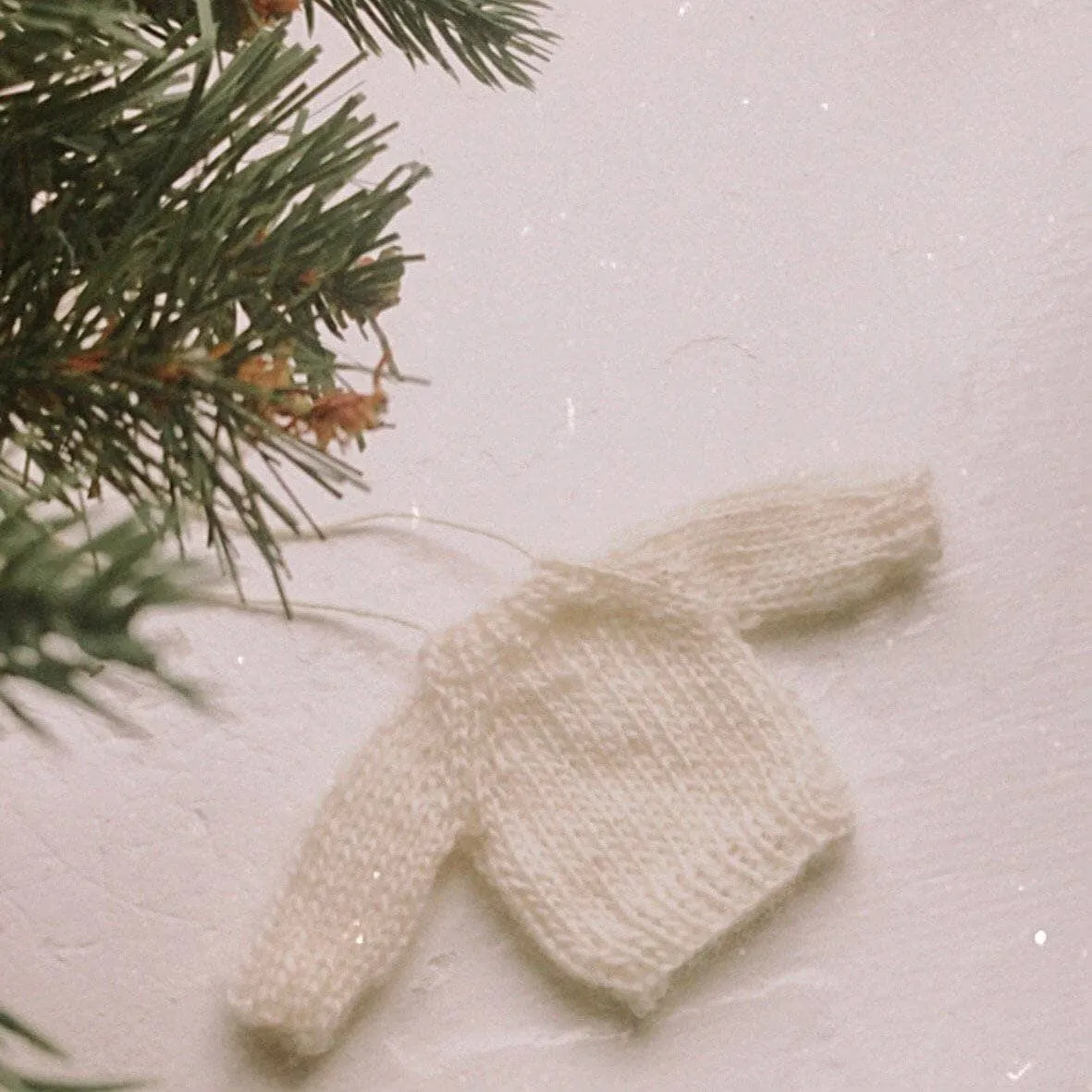 The Tiny Sweater Ornament Knitting Pattern