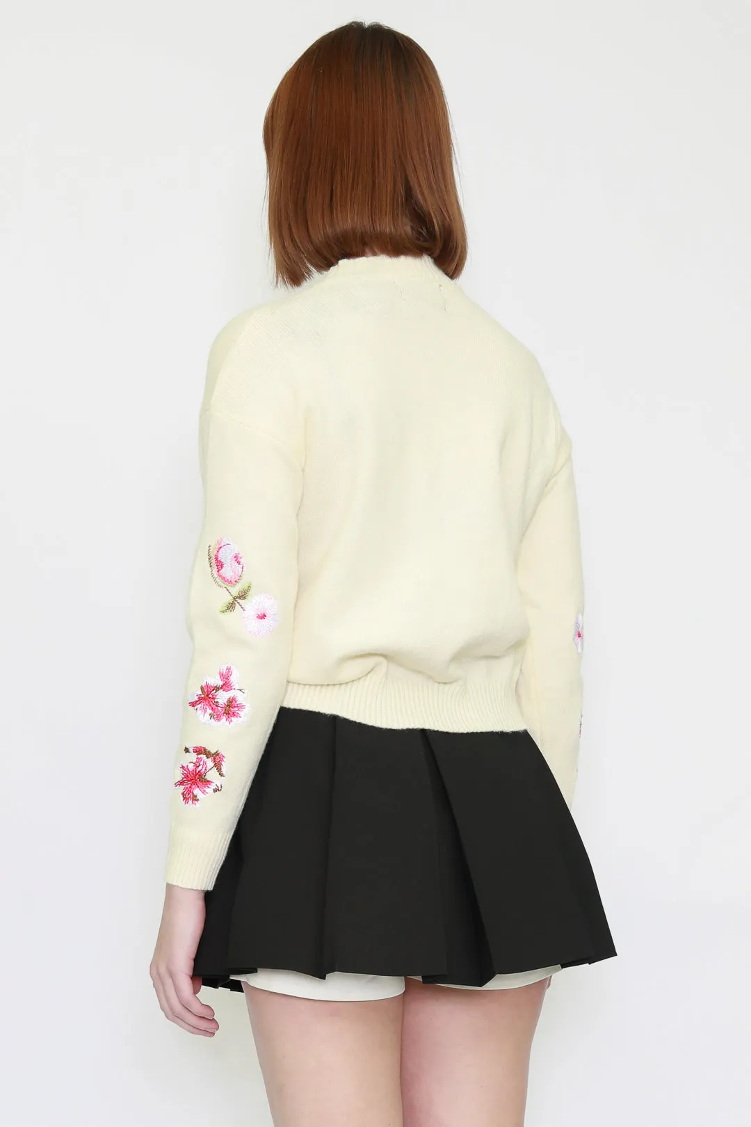 Wool Embroidery White Floral Sweater